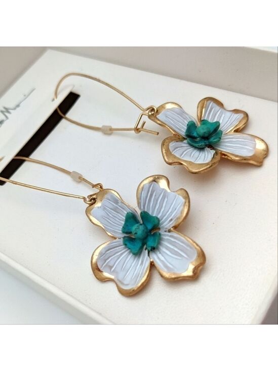 Robert Lee Morris Jewelry - RLM SOHO 3D Floral Drop Earrings White Gold Patina Dangling